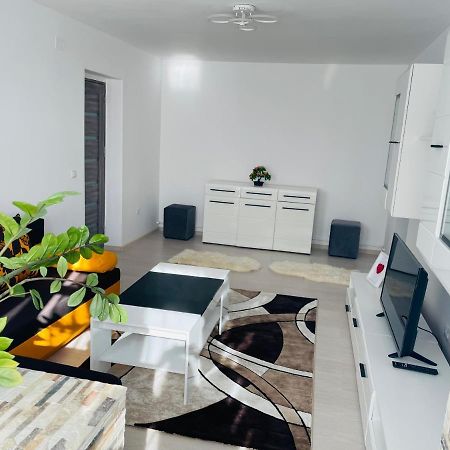 Apartament Incantator Крайова Екстер'єр фото